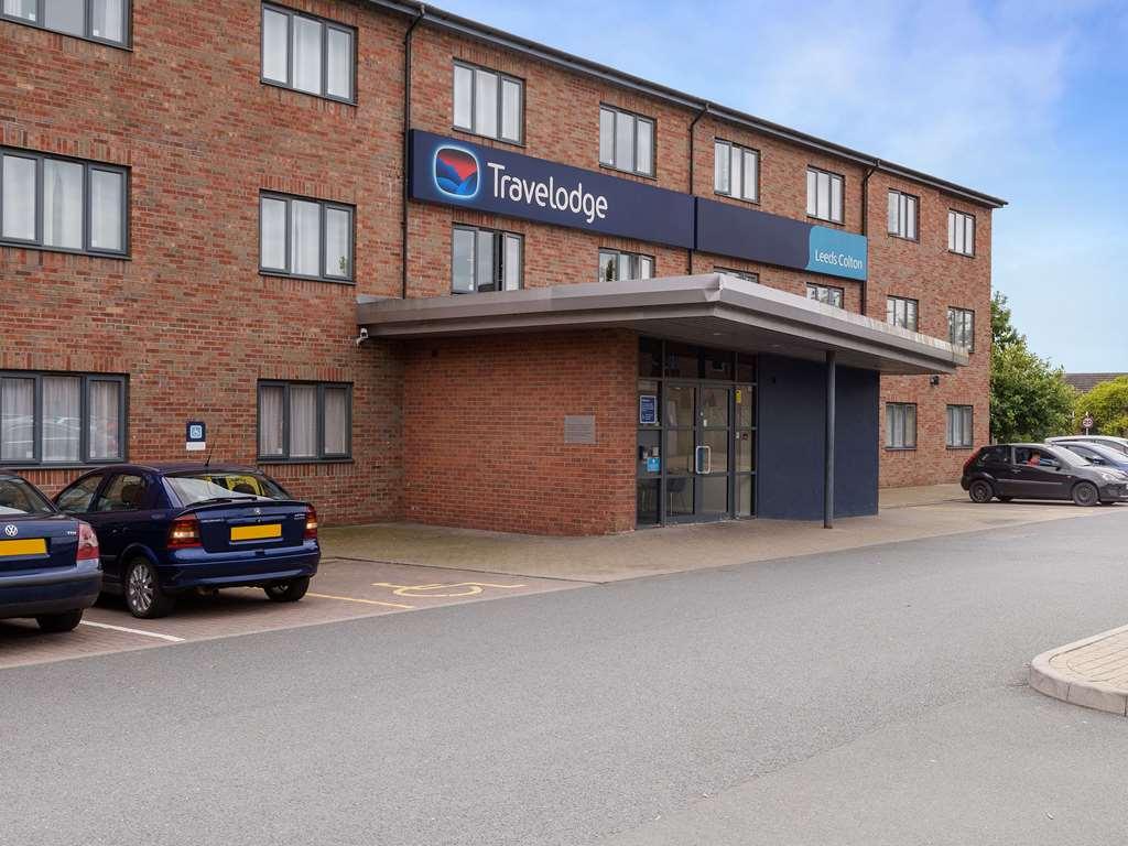 גארפורת' Travelodge Leeds Colton מראה חיצוני תמונה